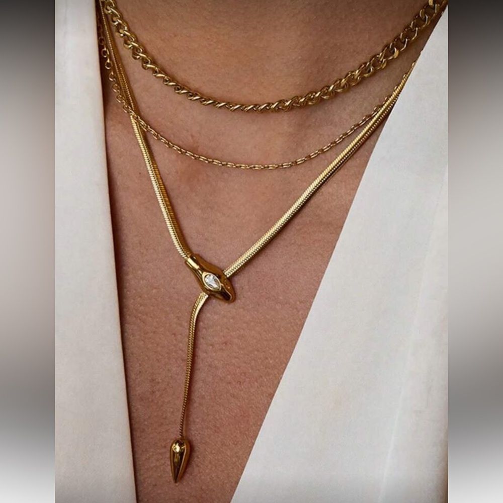 Elegant Gold y shape Necklace R97